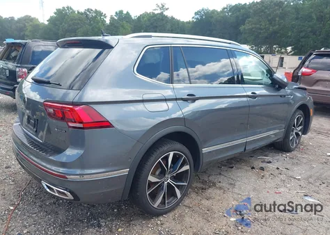 2024 Volkswagen Tiguan 2.0T Sel R-Line z USA, uszkodzony, nr VIN 3VV4B7AX3RM021453